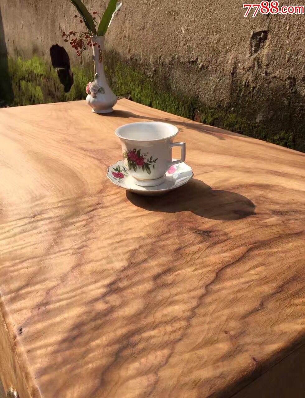 苏作樟木樱木箱一只