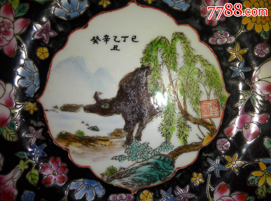 5cm)老厂货黑地万花开窗圆盘——牛
