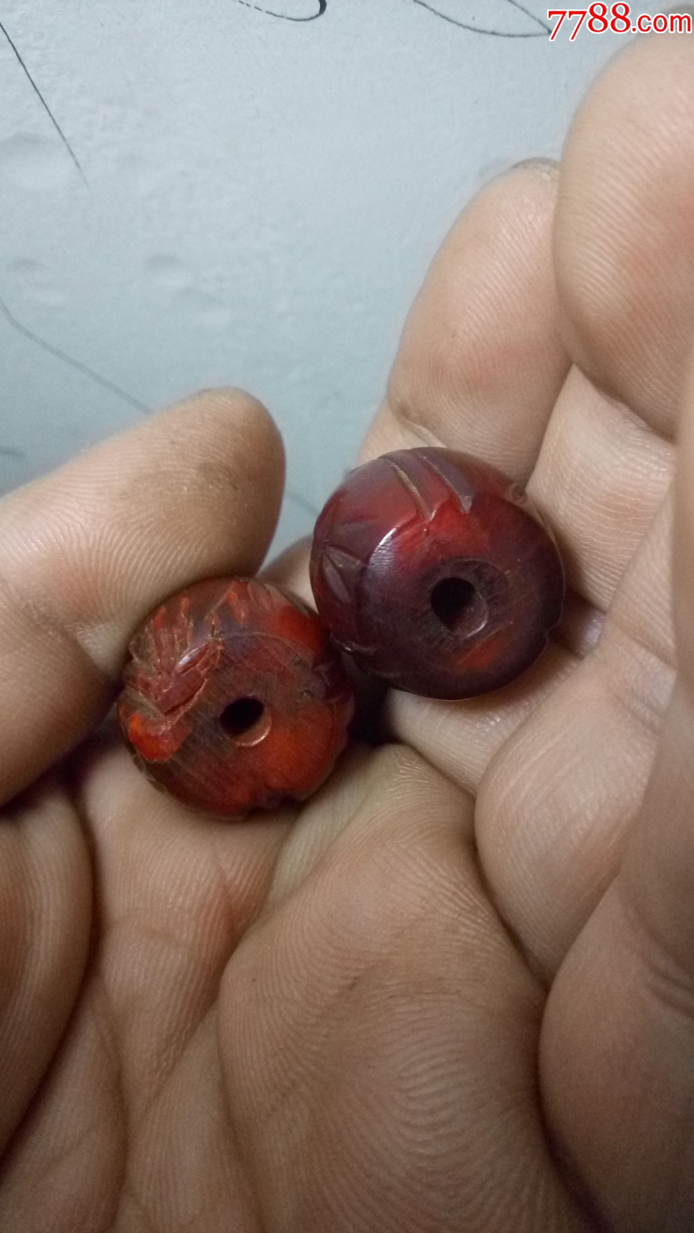 包老朱砂供牛角老珠子2颗朱砂沁色明显