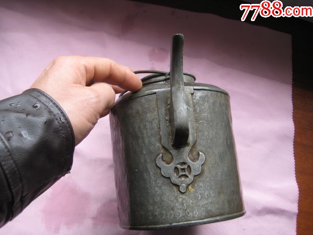 一把造形漂亮清或民国的锡制点铜工艺大茶壶