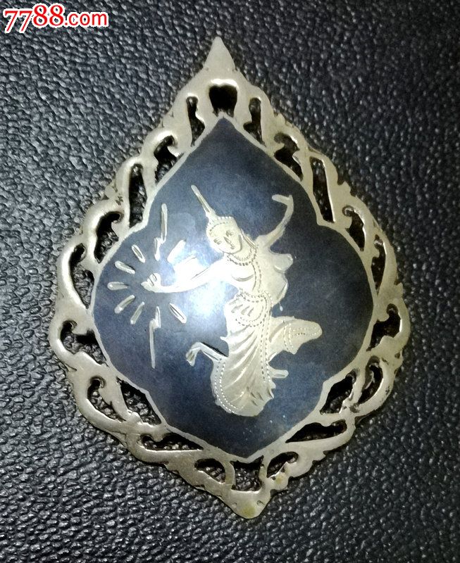 泰国银跳舞女郎徽章