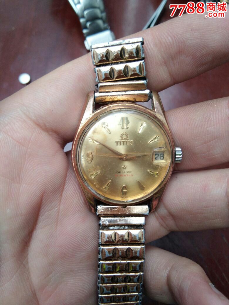 特殊版铁达时男表