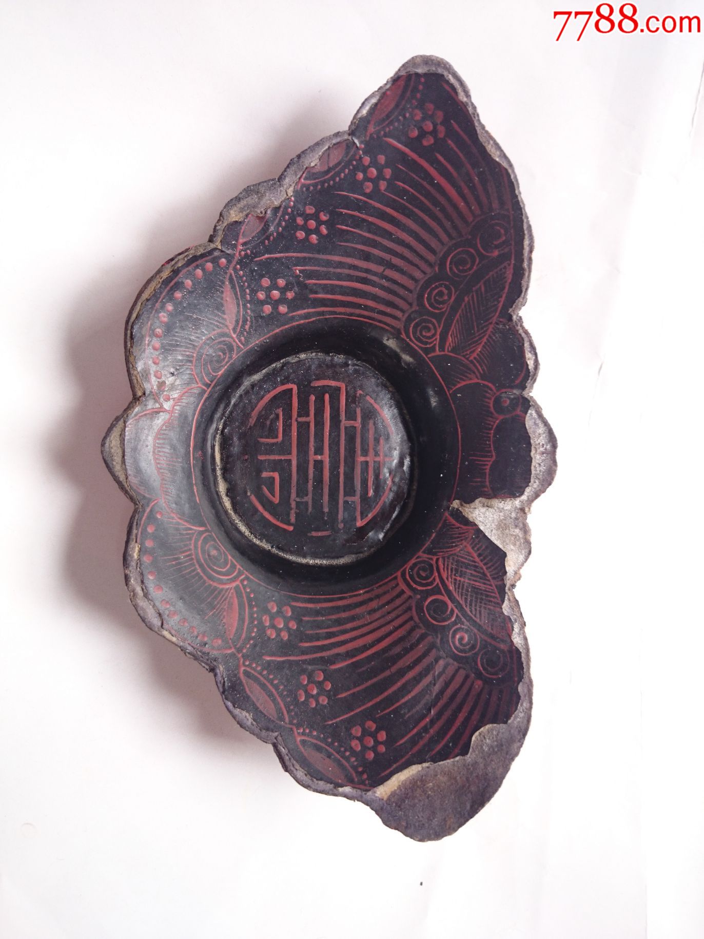 清代皮胎漆器盏托