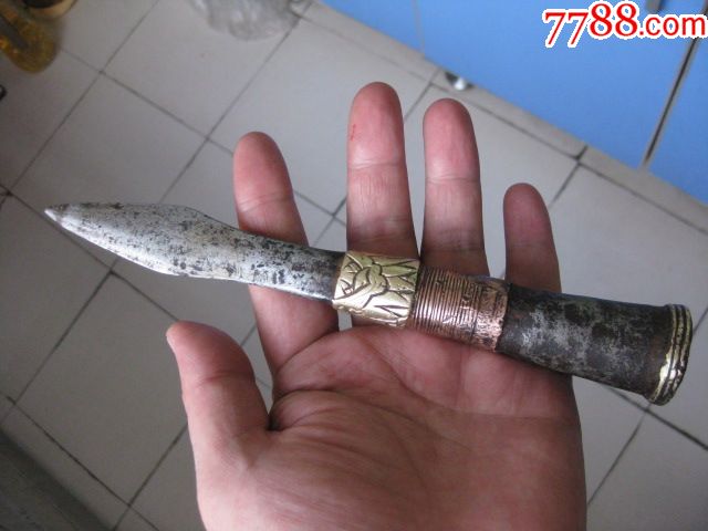 清早期精美高浮雕龙吞口小花兵器