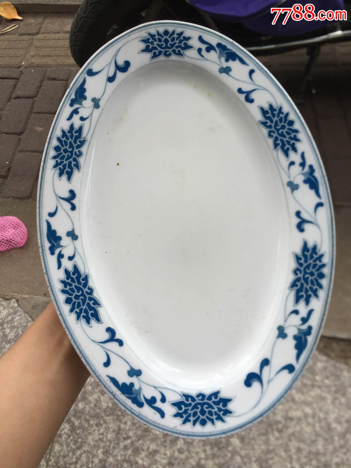 醴陵群力70年代138手绘国宴瓷鱼盘