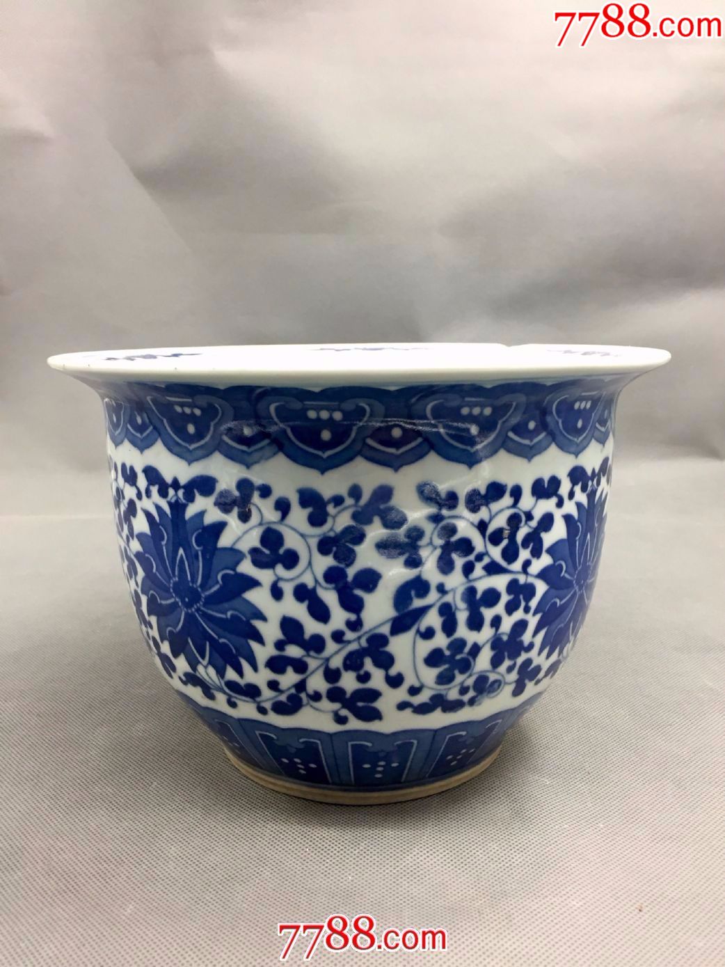 青花花卉缠枝花盆-se51095675-青花瓷-零售-7788收藏__中国收藏热线