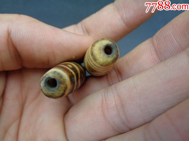 老邦迪克木化石镶蚀珠两个
