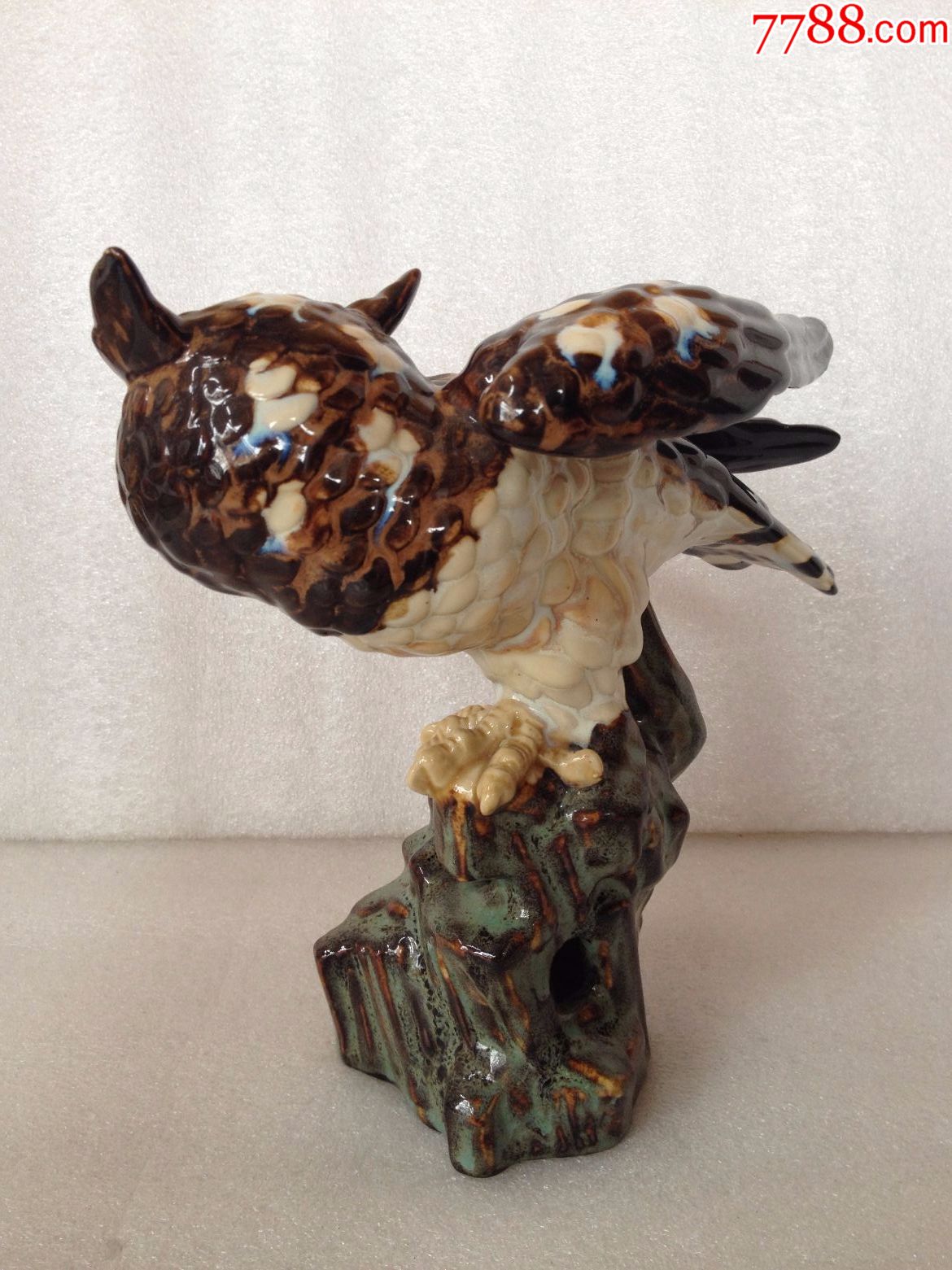 石湾龙窑猫头鹰(霍兰大师作品)