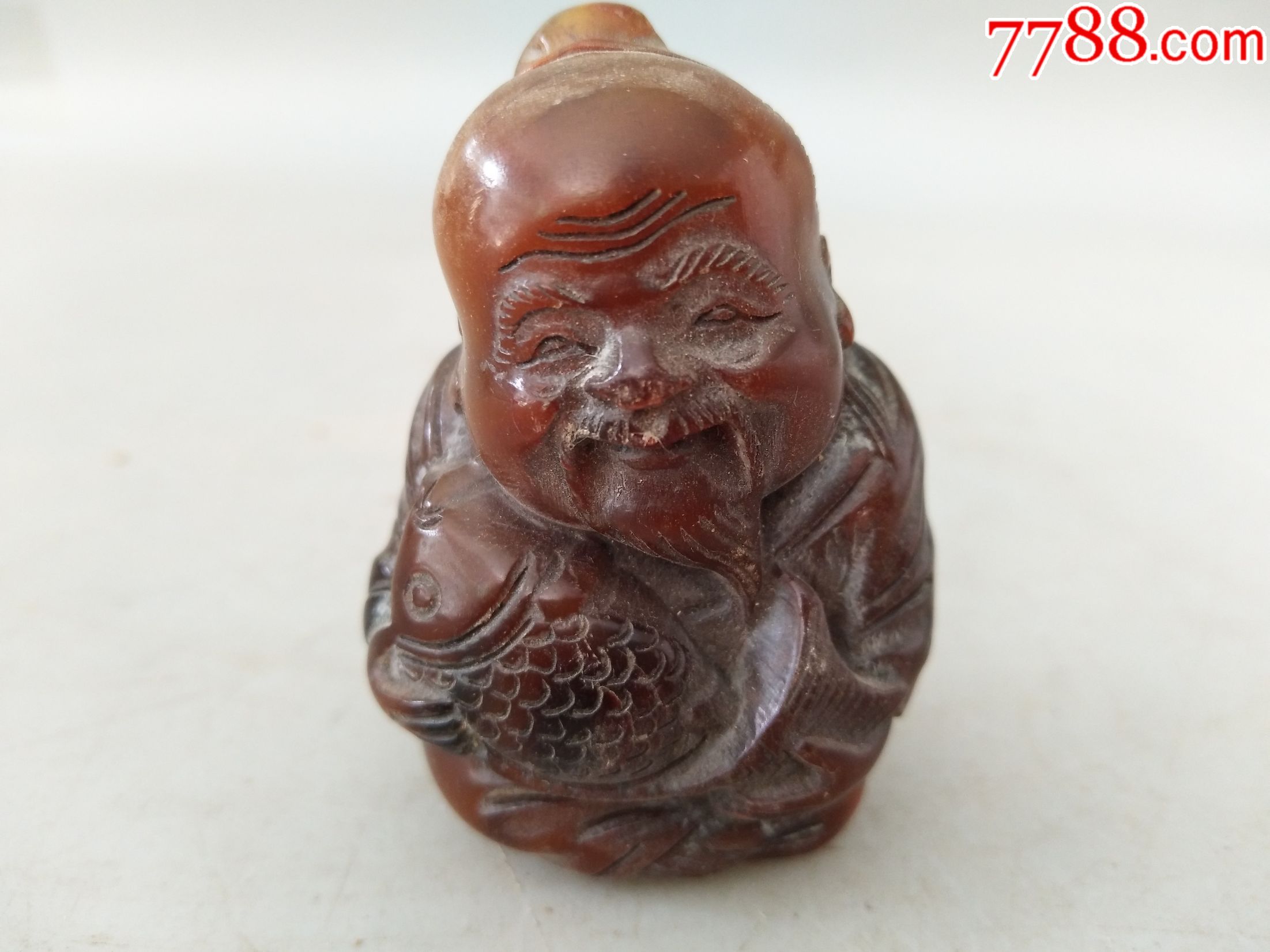 牛角人物人像(年年有余)