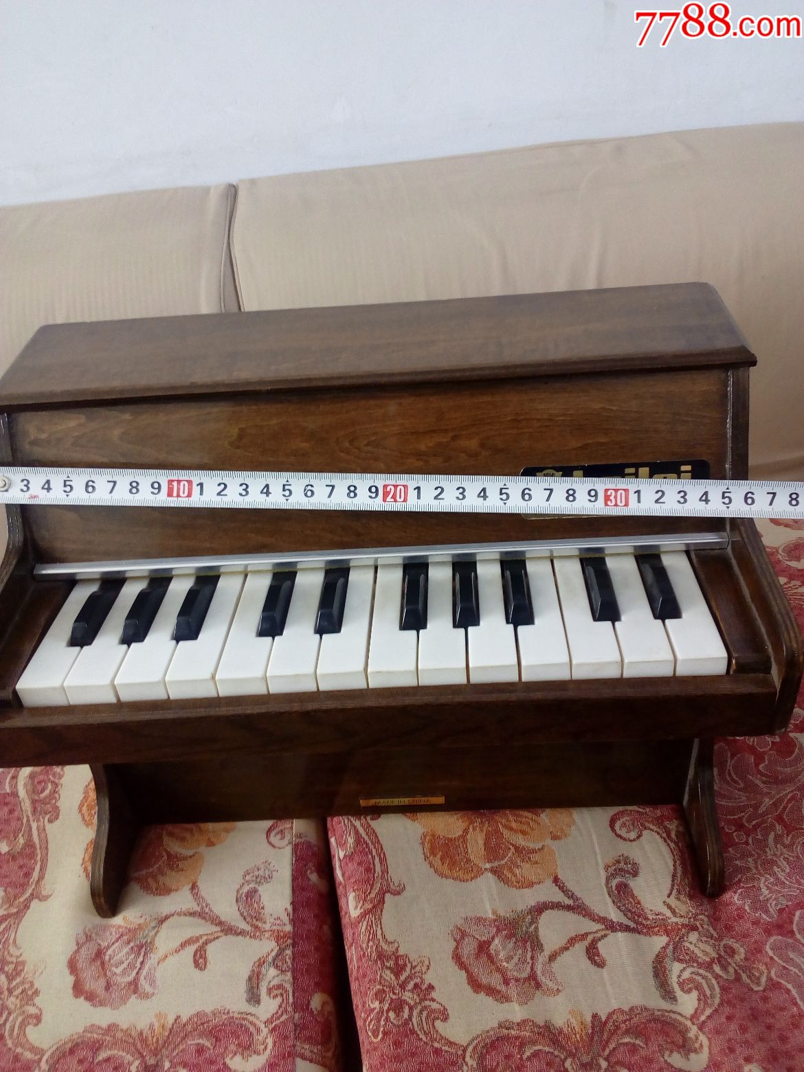极品蓓蕾牌怀旧木质小钢琴(可包邮)