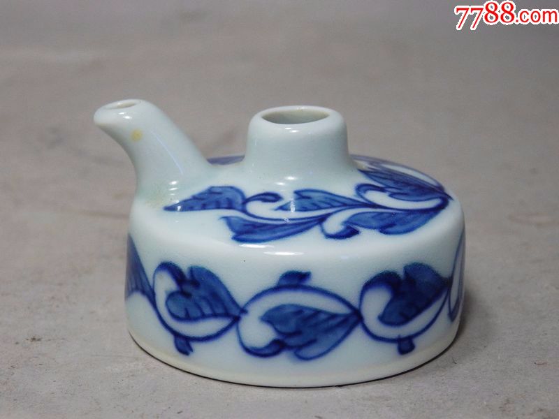 清代青花花卉绘画文房水滴