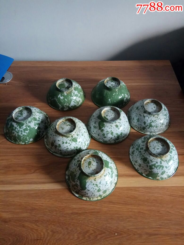 8个老搪瓷碗一起出