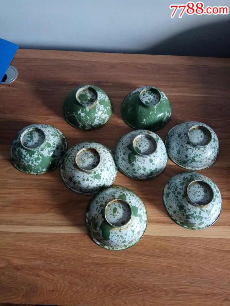 8个老搪瓷碗一起出