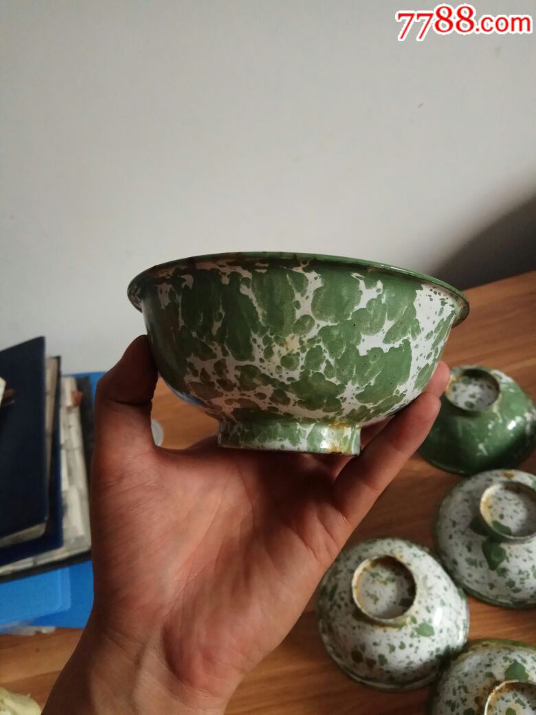 8个老搪瓷碗一起出