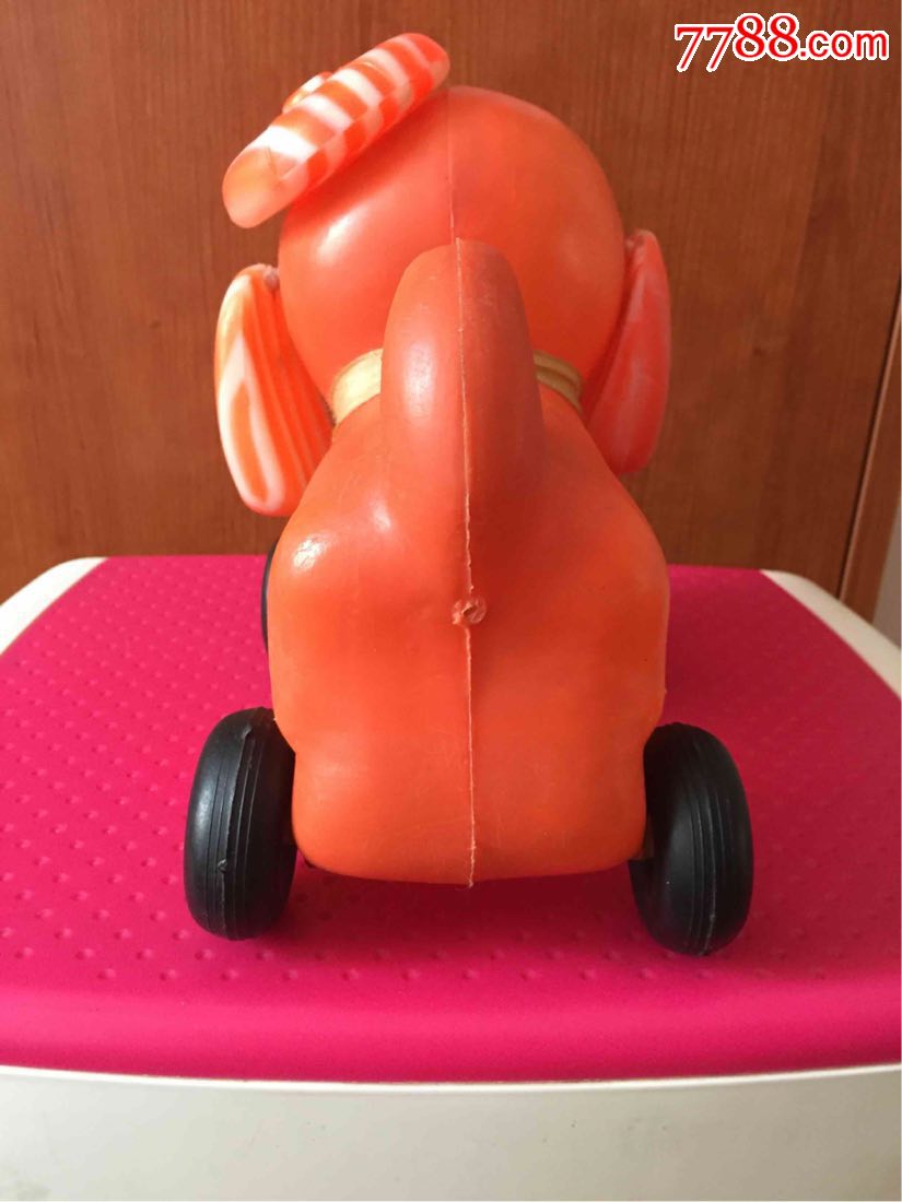 文革玩具塑料狗