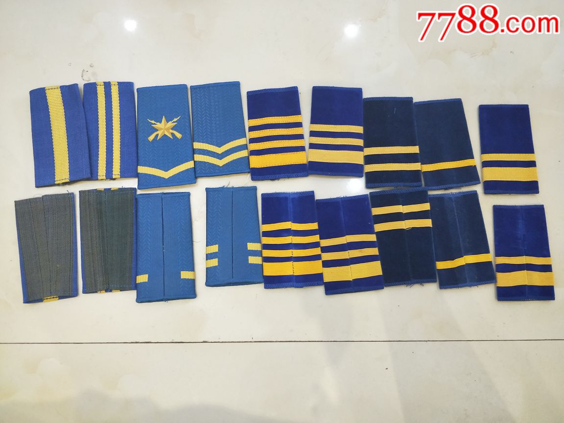 85式解放军空军套肩章25元/副原品