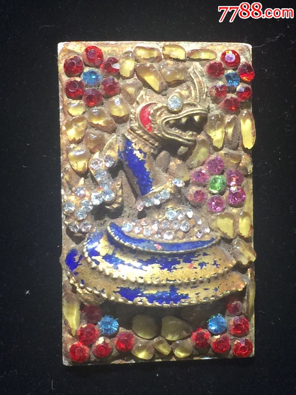 臻品泰国香灰镶宝石佛牌