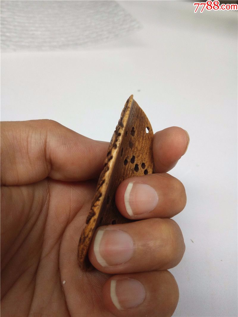 老牛骨手工雕刻花牌