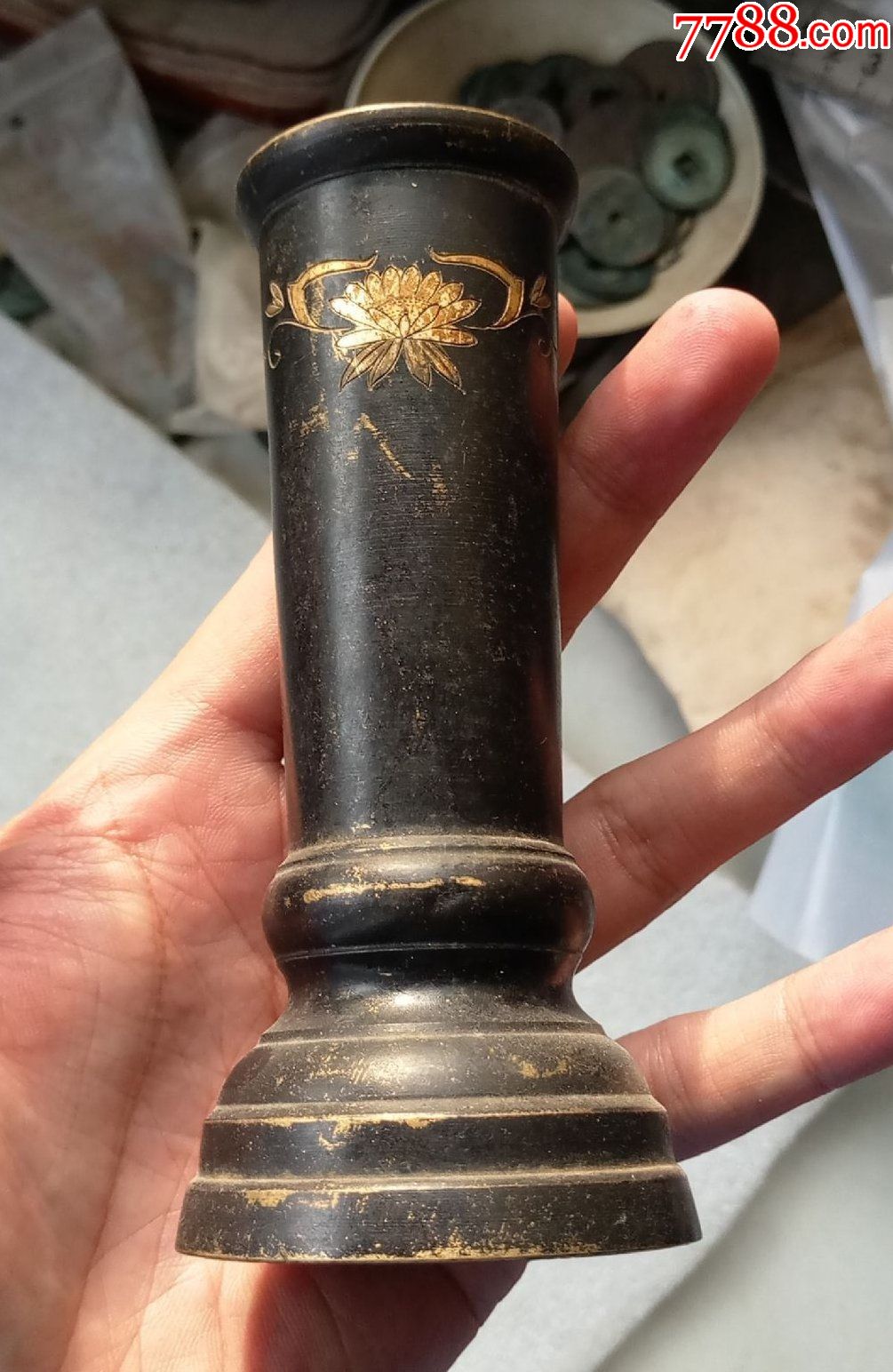 日本近代錾花描金银铜香瓶