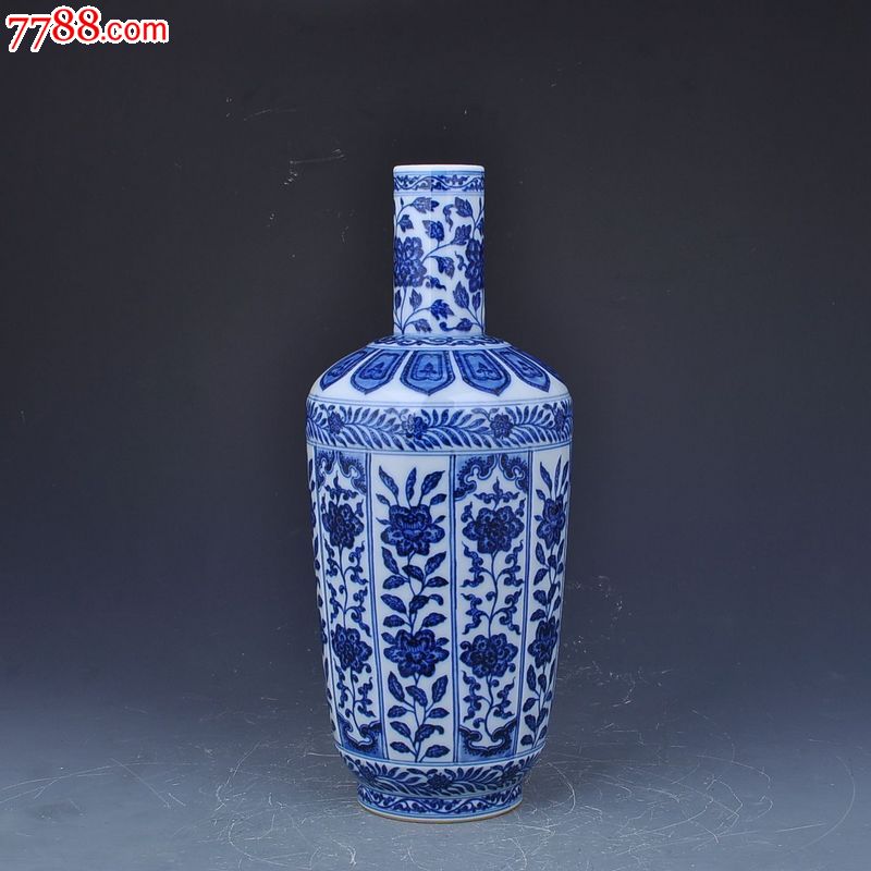 清代乾隆年间青花瓷花卉纹棒槌瓶清官窑32.5x13厘米