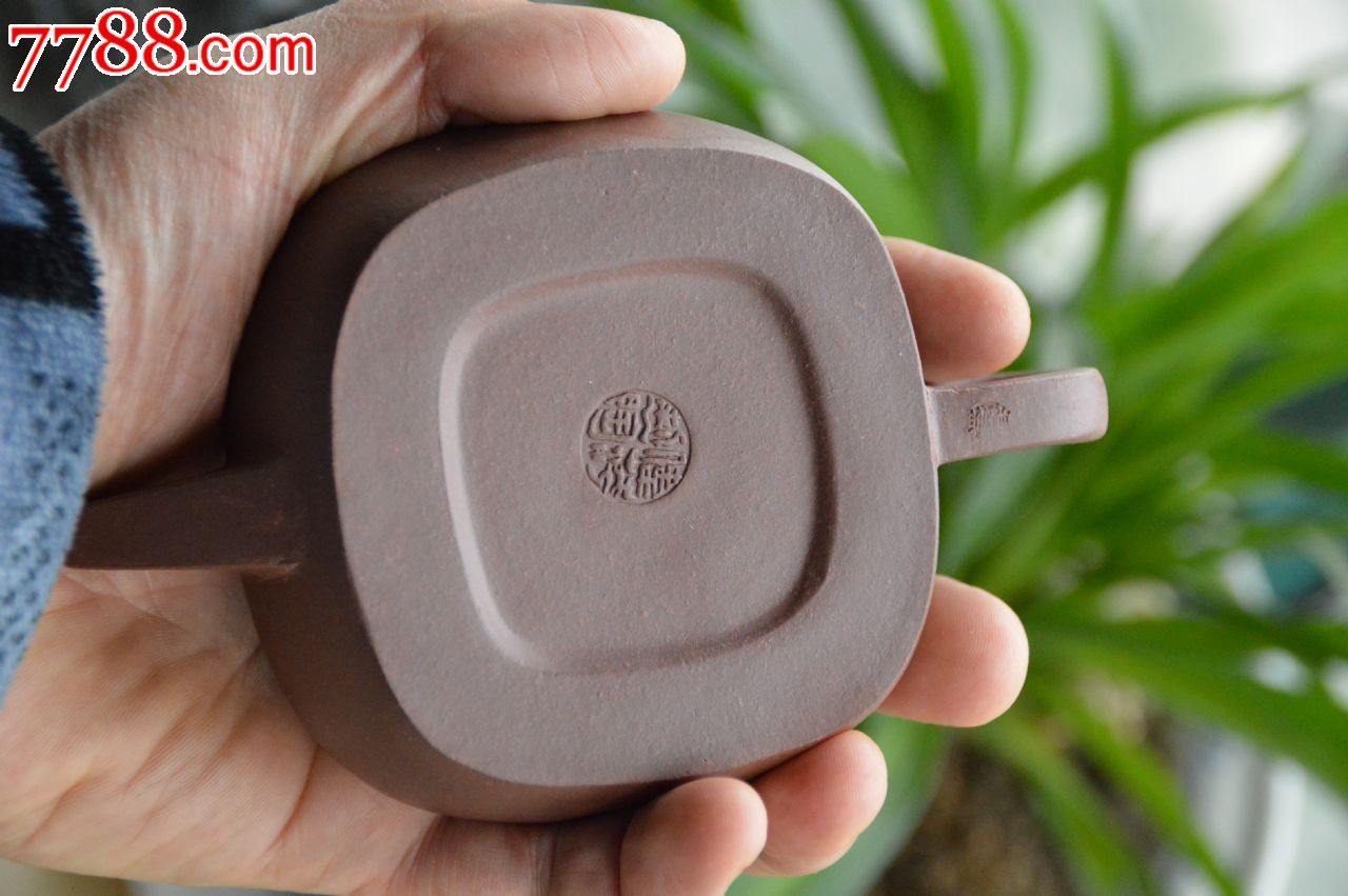 名家卢伟萍全手工原矿紫泥紫砂壶,带证带盒