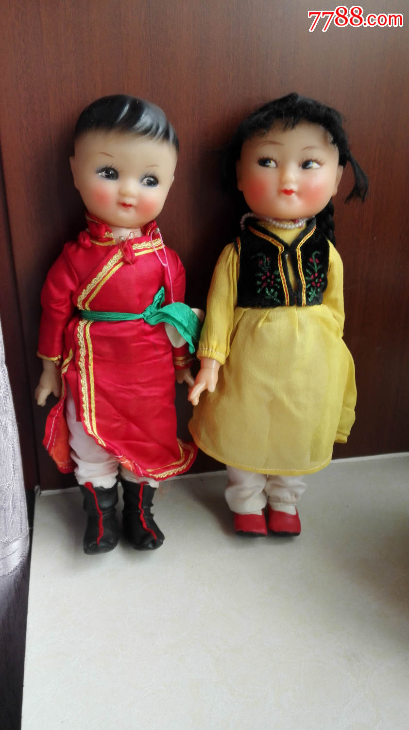 怀旧经典收藏七十年代全新带标签小民族娃娃一对高30厘米