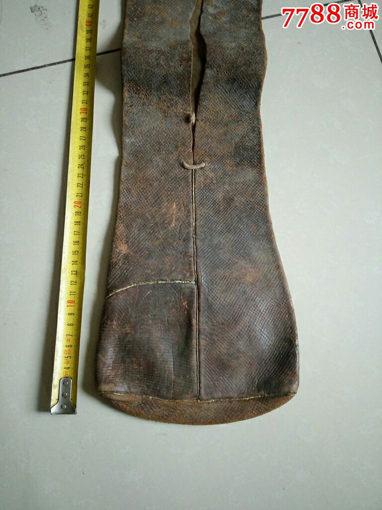 据说是骑兵用过的装银元的皮兜