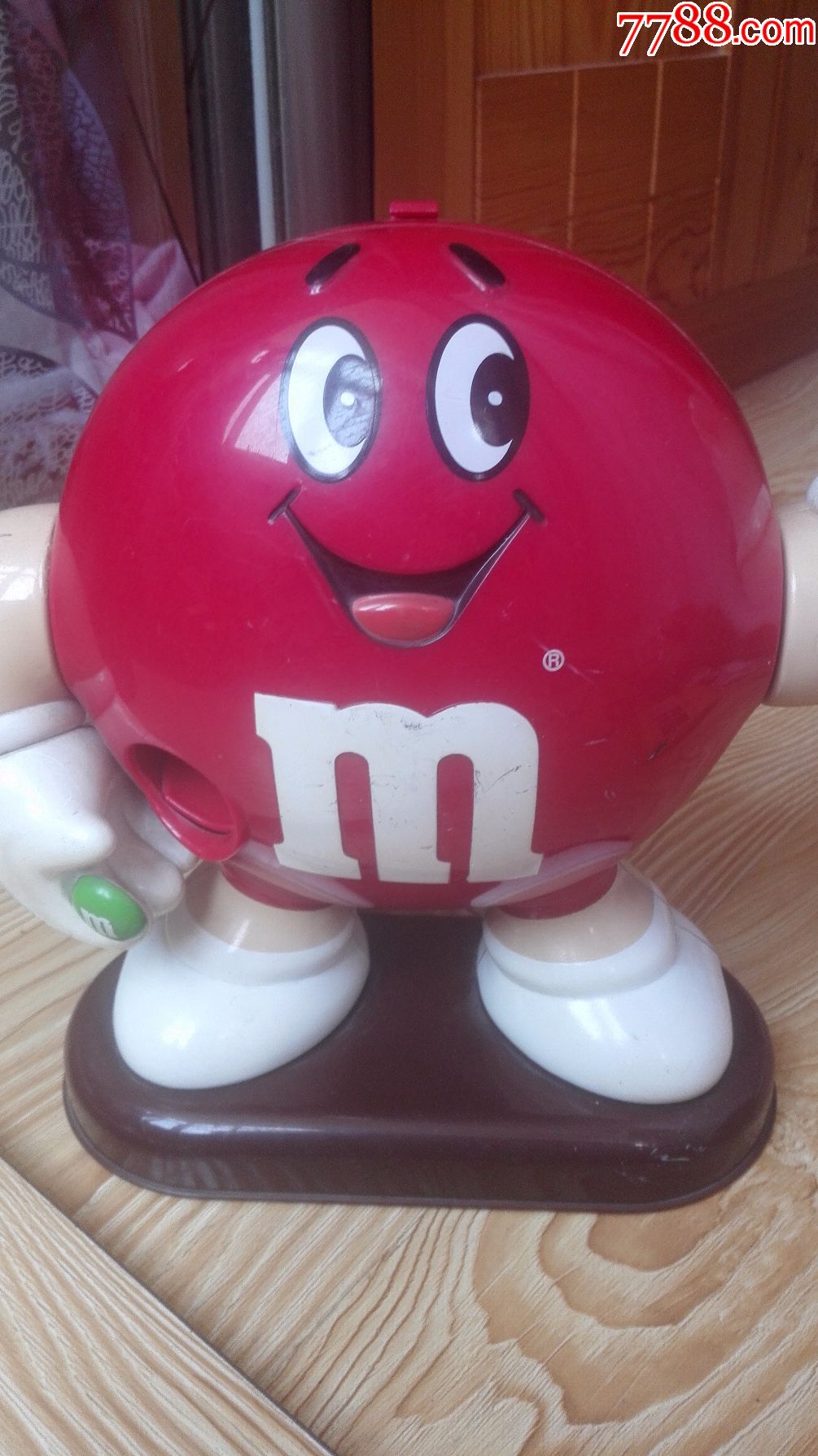 怀旧经典收藏红色大个m豆玩具高23厘米