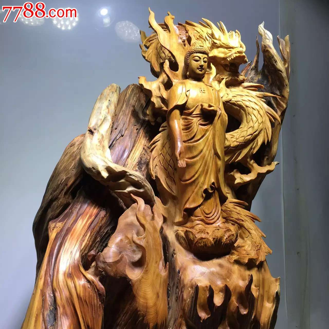 祥龙大日如来万佛朝宗