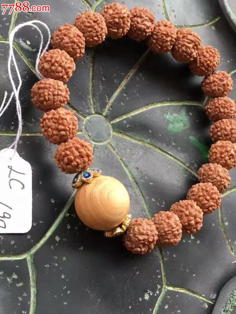 六瓣小金刚手串搭配木