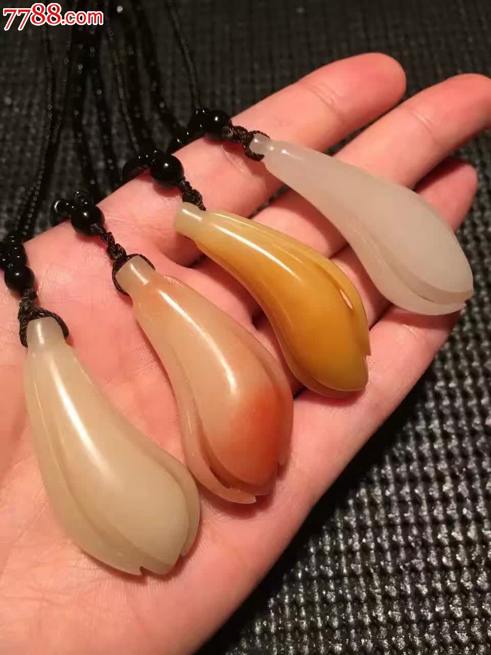 精品寿山石玉兰花挂件