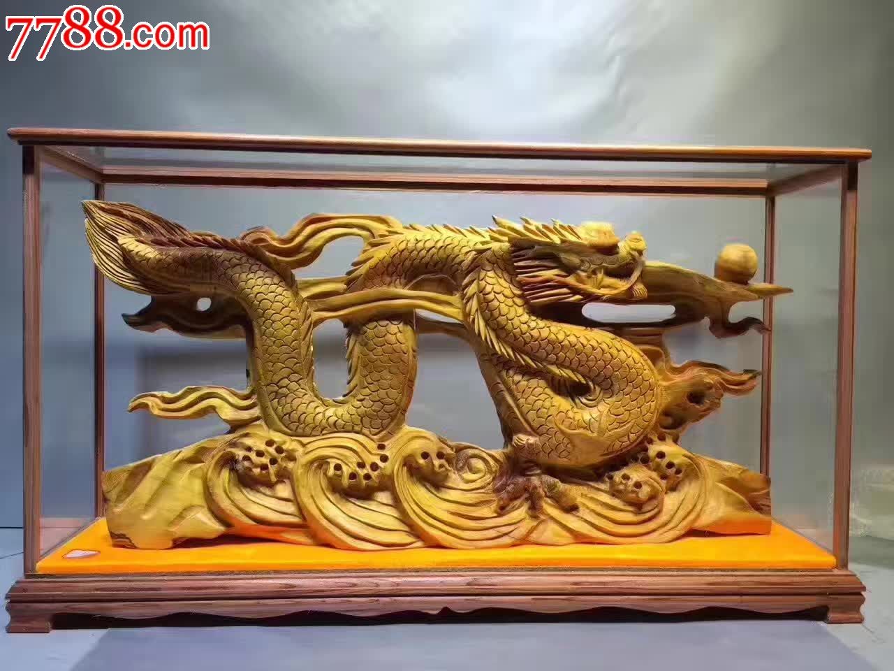 崖柏艺术作品龙腾万里